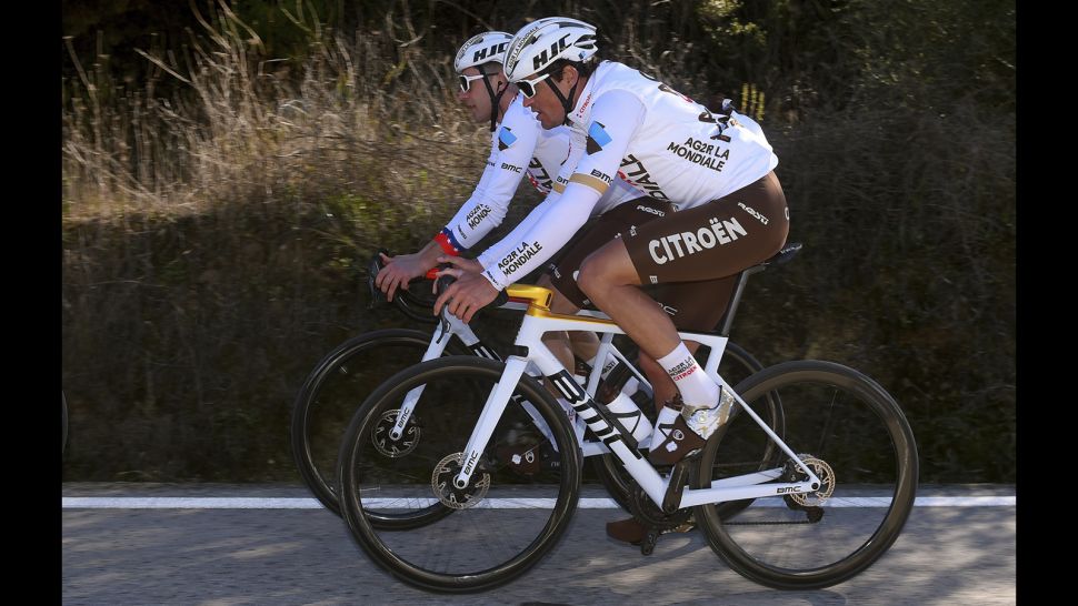 Greg Van Avermaet (AG2R  Citroen Team) menggunakan sepeda BMC Teammachine SLR01 beraksen emas. (Foto: Istimewa)