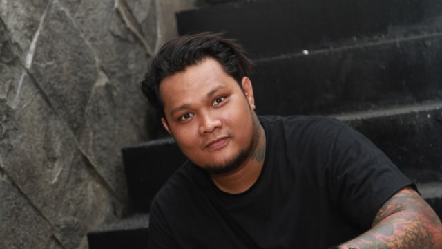 Musisi Virgoun, eks voaklis band Last Child, yang kini memilih mendalami agama Islam. (Foto: Istimewa)