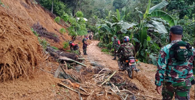 Gempa susulan sebesar magnitudo 5 dirasakan di Mamuju, Sulawesi Barat, pada Sabtu 16 Januari 2021, pukul 06:32 WIB. (Foto:Antaranews)