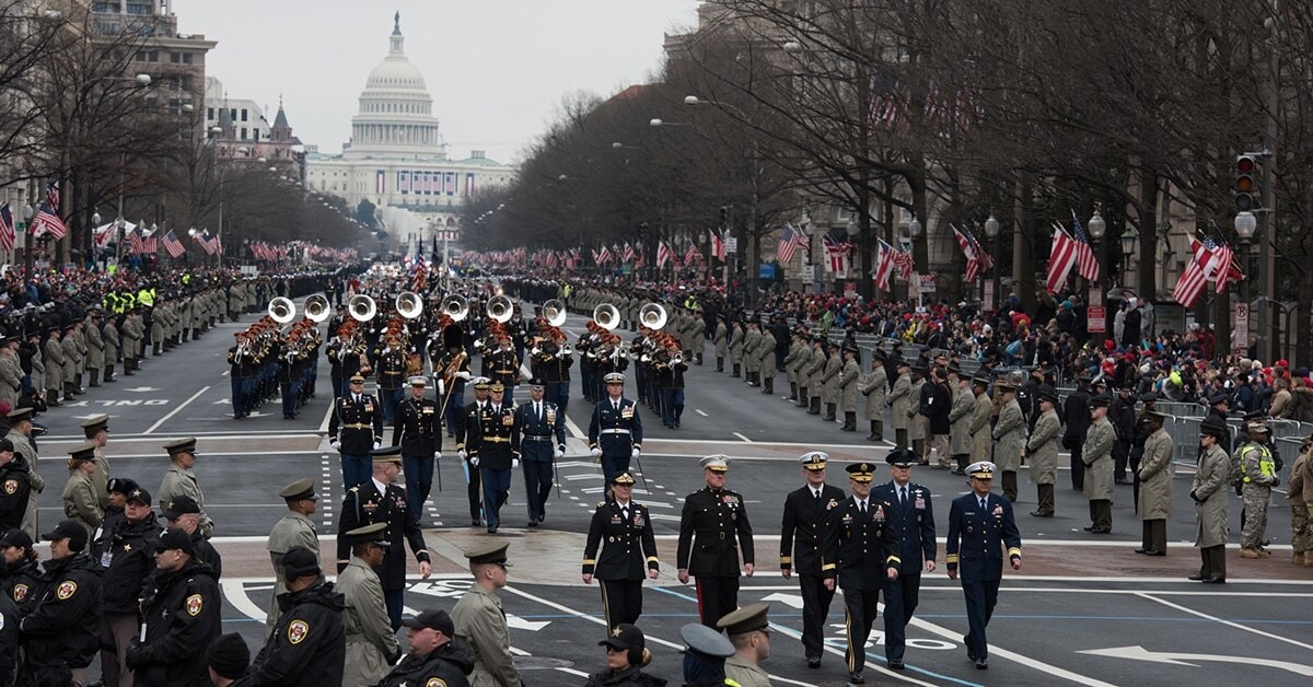 Kekuatan militer Amerika Serikat, tak perlu terlihat tangguh dengan memamerkan persenjataan. (Foto: voa) 