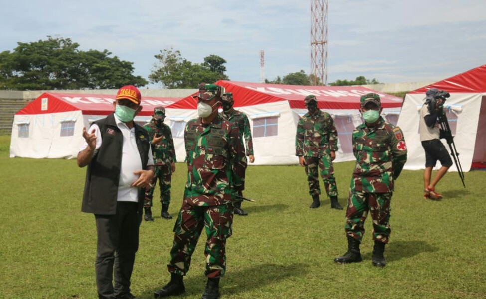 Kemensos siapkan tenda-tenda untuk pengungsi korban gempa Sulawesi barat. (Foto: Kemensos)