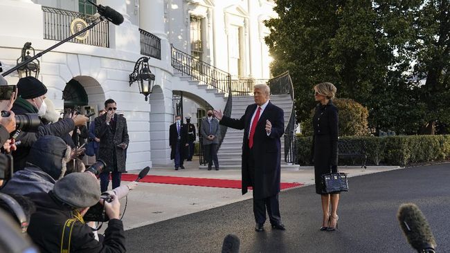 Presiden ke-45 Amerika Serikat Donald Trump dan Ibu Negara, Melania Trump. (Foto: AP/Alex Brandon)