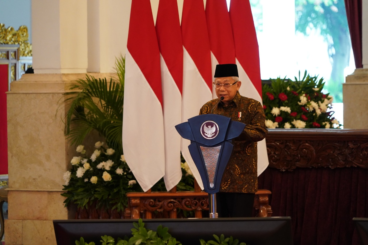 Wapres KH Ma'ruf Amin peda peluncuran gerakan nasional wakaf uang di Istana Negara. (Foto: Setwapres)