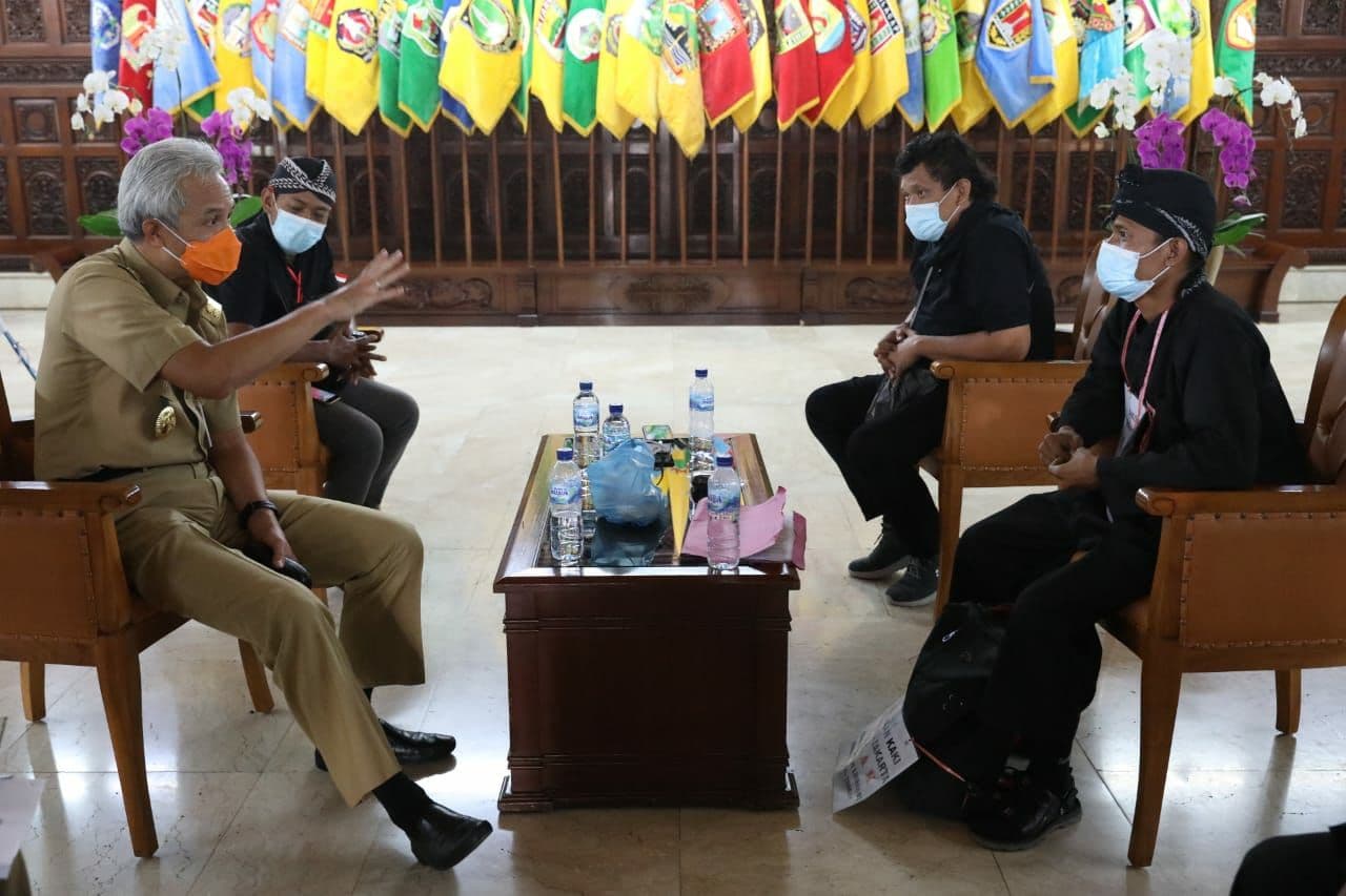 Gubernur Jawa Tengah Ganjar Pranowo temui Lilik Yuliantoro di Semarang. (Foto:Istimewa)