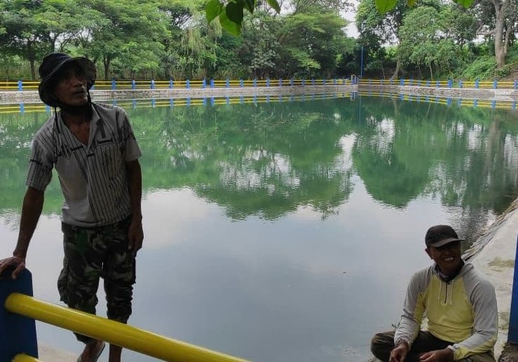 Embung yang ada di konservasi mata air Sumber Jimput (Foto: Fendhy Plesmana/Ngopibareng.id)