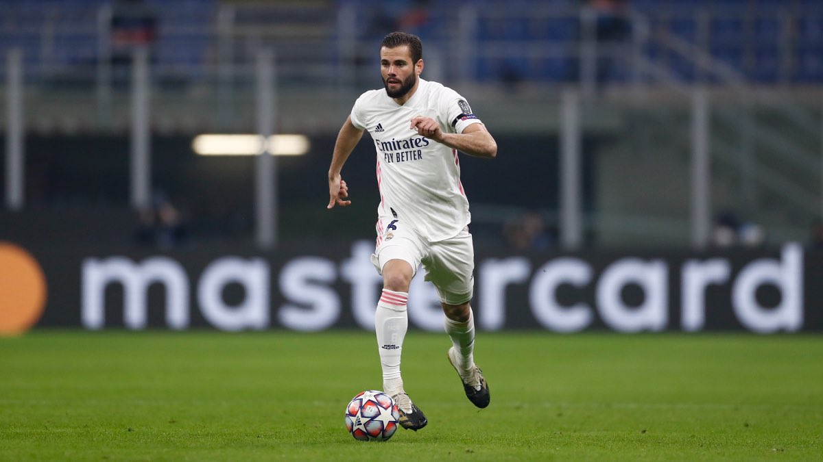 Bek tengah Real Madrid, Nacho Fernandez positif Covid-19. (Foto: Twitter/@