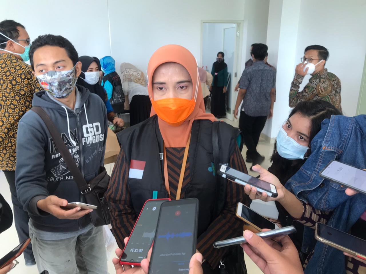 Kepala Dinas Kesehatan Kota Malang, Sri Winarni saat ditemui di mini Block Office, Kota Malang (Foto: Lalu Theo/ngopibareng.id)