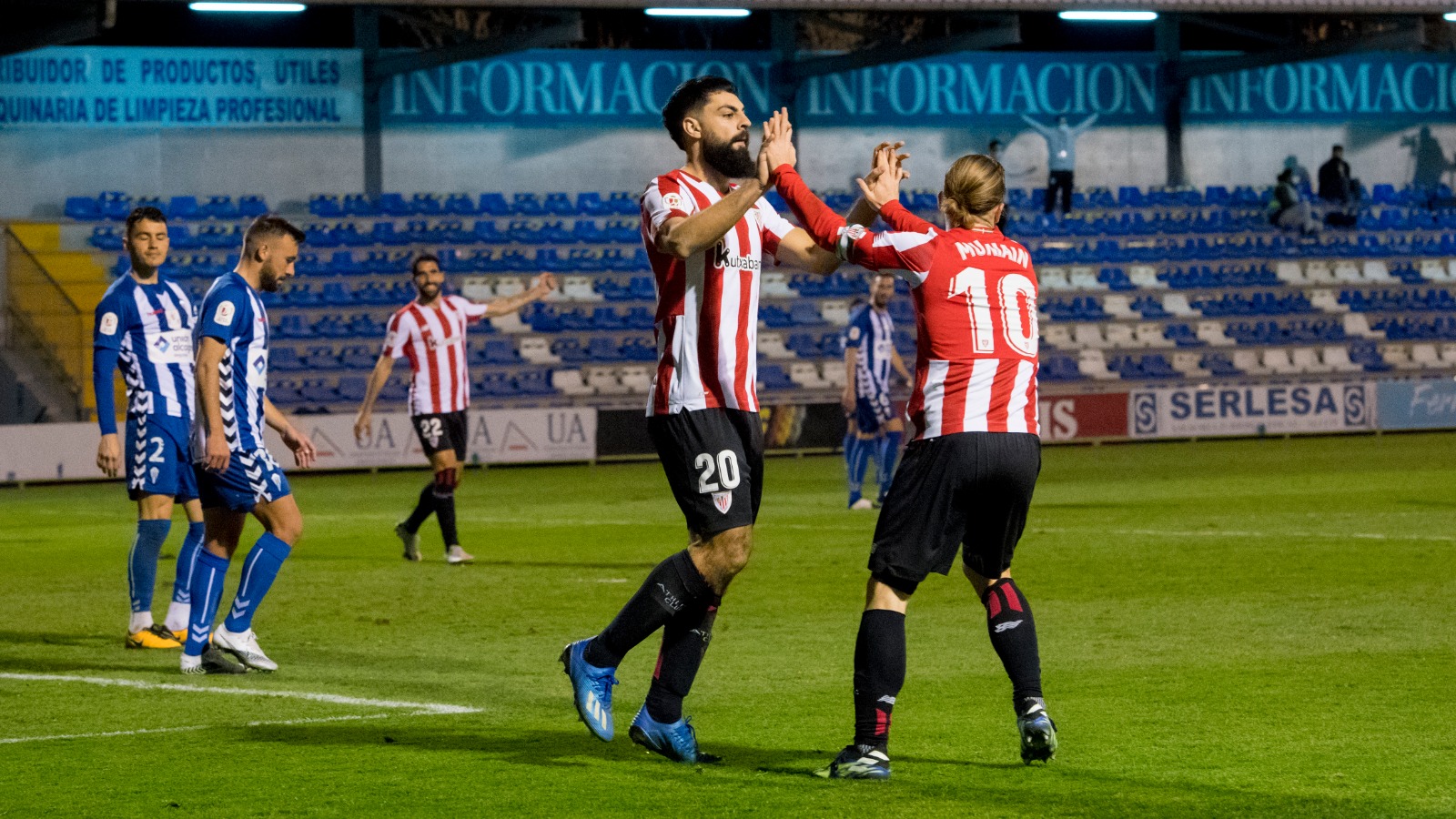 Asier Villalibre merayakan golnya ke gawang Alcoyano. (Foto: Twitter/@AthleticClub) 