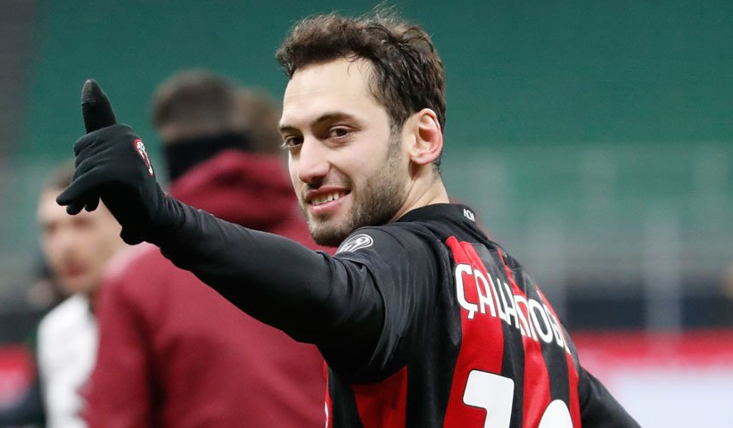 Hakan Calhanoglu sempat terkonfirmasi positif Covid-19. Ia OTG dan menjalani karantina mandiri. (Foto: Instagram)