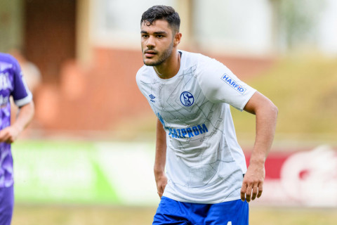 Ozan Kabak, pemain baru Liverpool yang di kontrak dengan status pinjaman dari Schalke. (Foto: Metro) 