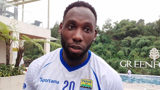 Striker Geoffrey Castillion dipinjamkan Persib Bandung ke klub Serie C Liga Italia, Como 1907. (Foto: Instagram)