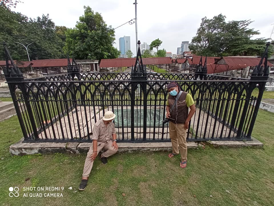 Makam Pieter Merkus di Peneleh.