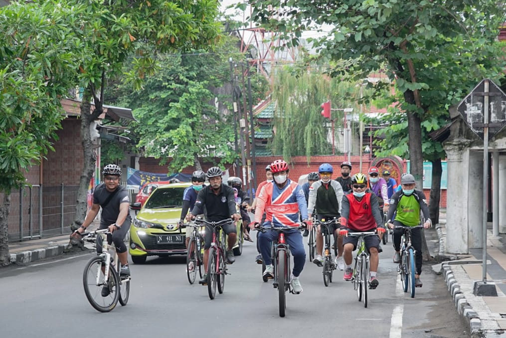 Gowes bareng menjadi salah satu cara anggota DPRD Kota Kediri untuk menambah kekebalan tubuh di masa pandemi. (Foto: Istimewa)