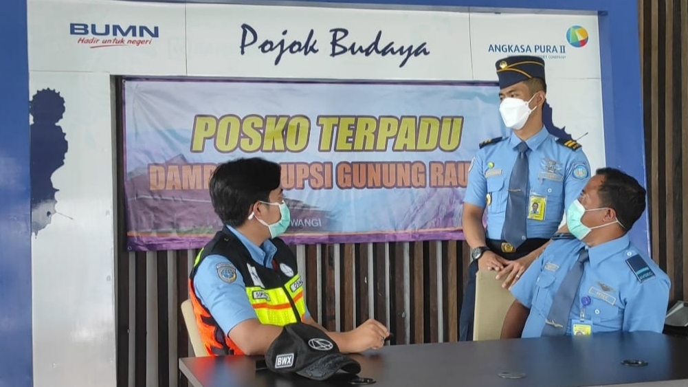 Posko Terpadu Gunung Raung di sekitar Bandara Banyuwangi, Jawa Timur. (Foto: Istimewa)