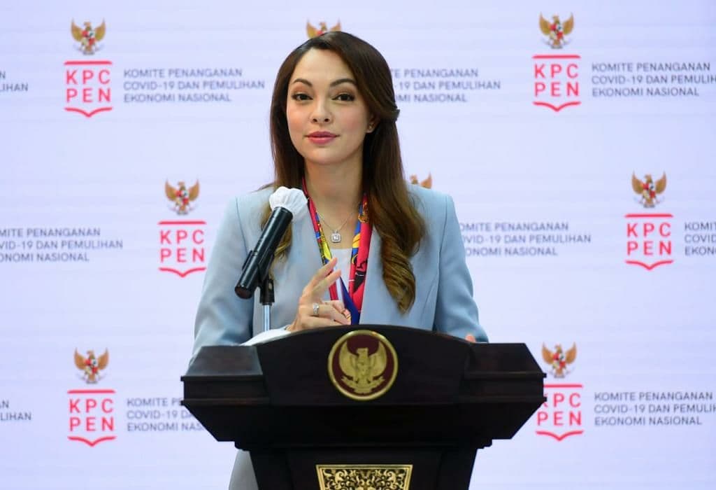 Juri bicara penerintah Reisa Broto Asmoro, bicara vaksin untuk Lansia. (Foto: Setpres)