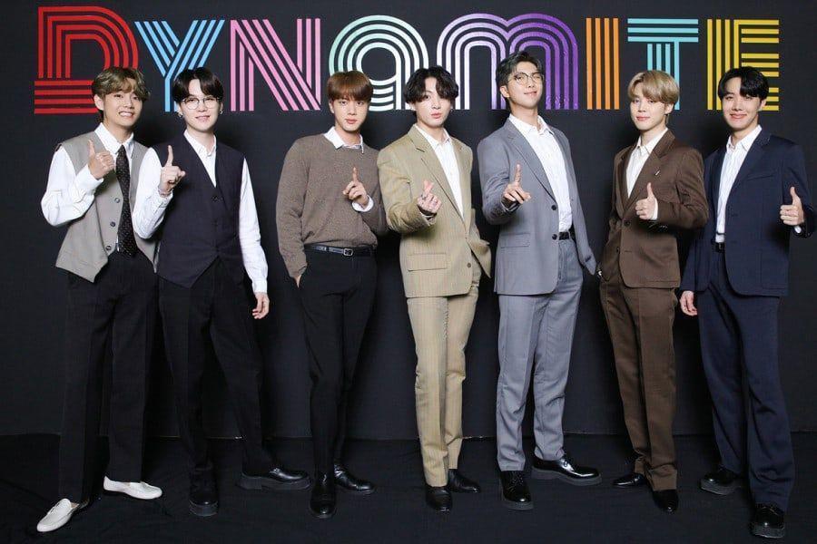 Boy group BTS menginspirasi ahi bahasa isyarat untuk interaksi penderita tuna rungu. (Foto: Istimewa)