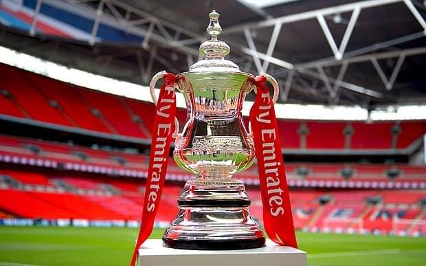 Delapan tim saling berebut tempat semifinal Piala FA 2020/2021. (Foto: Twitter/@EmiratesFACup) 