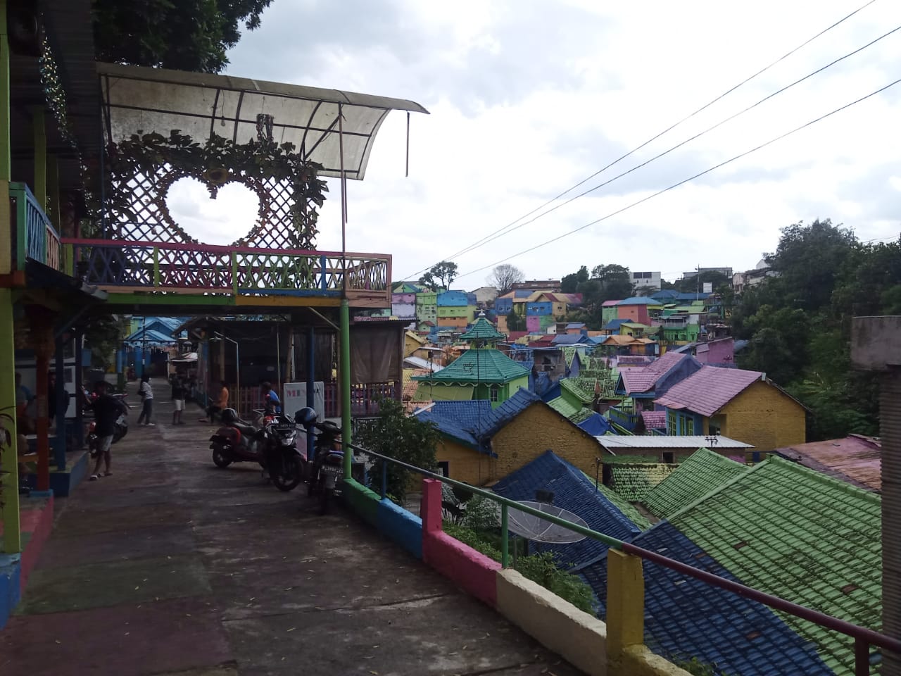 Salah satu kampung tematik di daerah Jodipan, Kota Malang (Foto: Lalu Theo/ngopibareng.id)