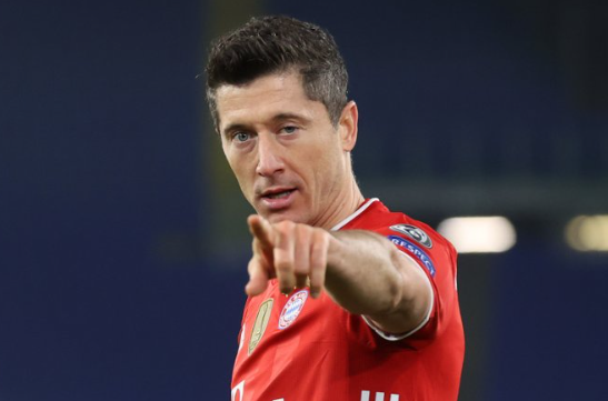 Robert Lewandowski mengemas 72 gol, pada leg pertama babak 16 besar Liga Champions, Rabu 24 Februari 2021 dini hari WIB. (Foto: Twitter Bayern)