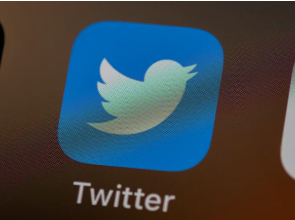 Twitter akan luncurkan fitur berbayar terbaru, Super Follow. (Foto: unsplash.com)