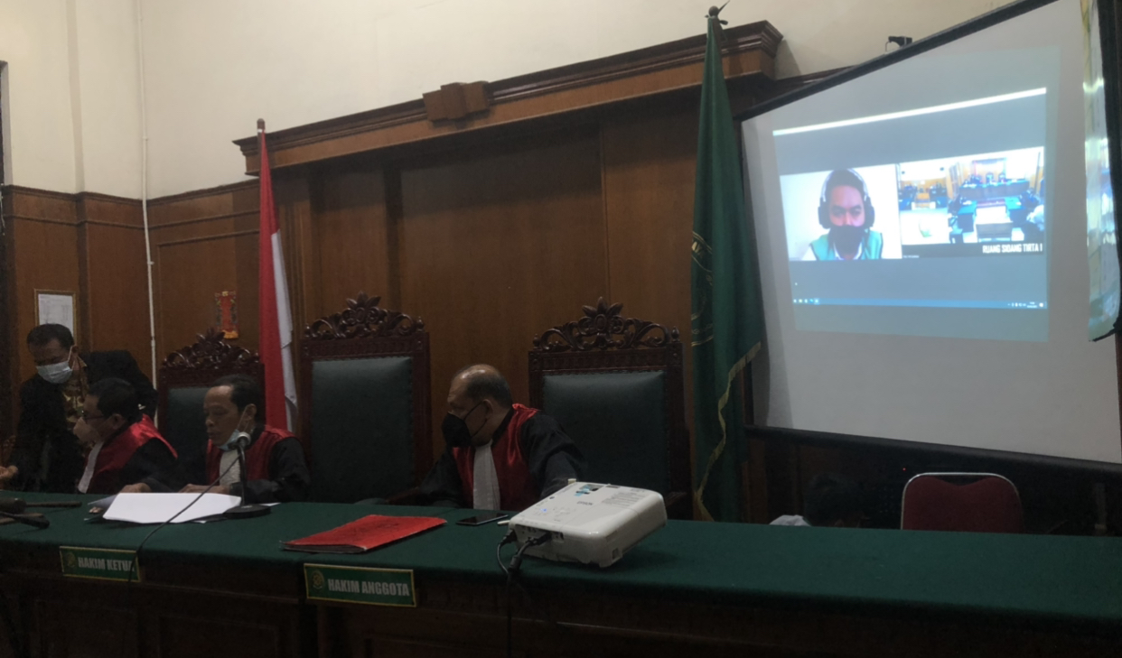 Sidang vonis Gilang “fetihs kain jarik” di PN Surabaya (Foto: Andhi Dwi/Ngopibareng.id)