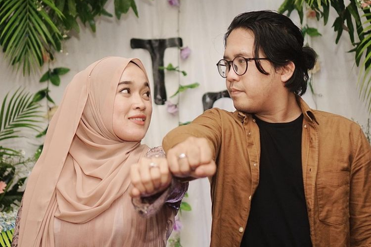 Foto kenangan kemesraan Ririe Fairuz dengan Ayus Sabyan. (Foto: Instagram)