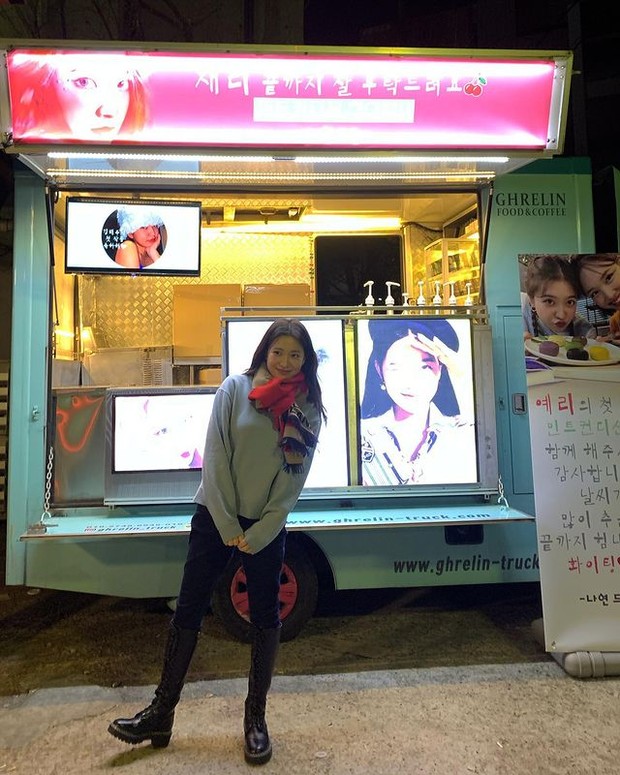 Yeri Red Velvet mendapat kiriman truk kopi dari sahabatnya, Nayeon TWICE. (Foto: Instagram)