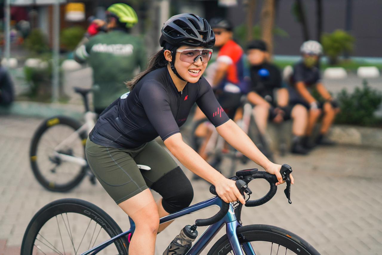 Eleonora Maria mengingatkan pentingnya selalu menggunakan heart rate monitor saat bersepeda. (Foto: Istimewa)