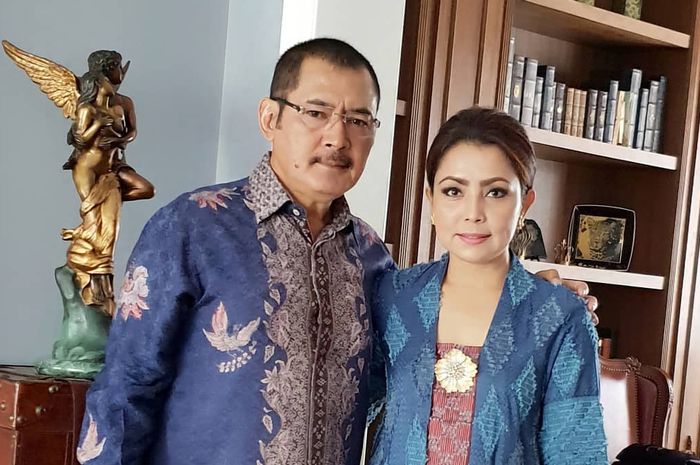 Pasangan Mayangsari dan Bambang Trijatmodjo. (Foto: Instagram)