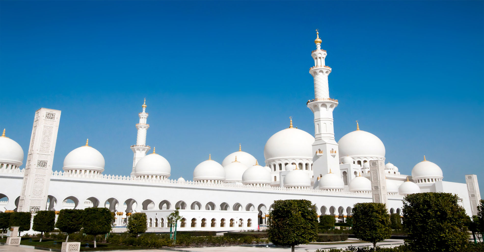 Masjid yang indah selalu menjadikan hati lebih bahagia. (Foto: Istimewa)