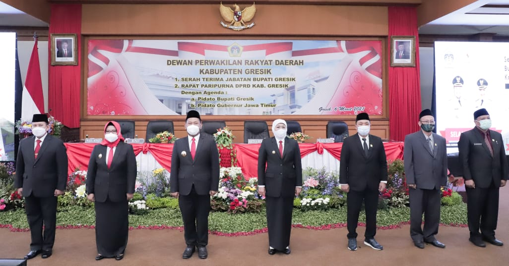 Gubernur Khofifah Indah Parawansa menilai UMKM di Gresik cukup tinggi kontribusinya.