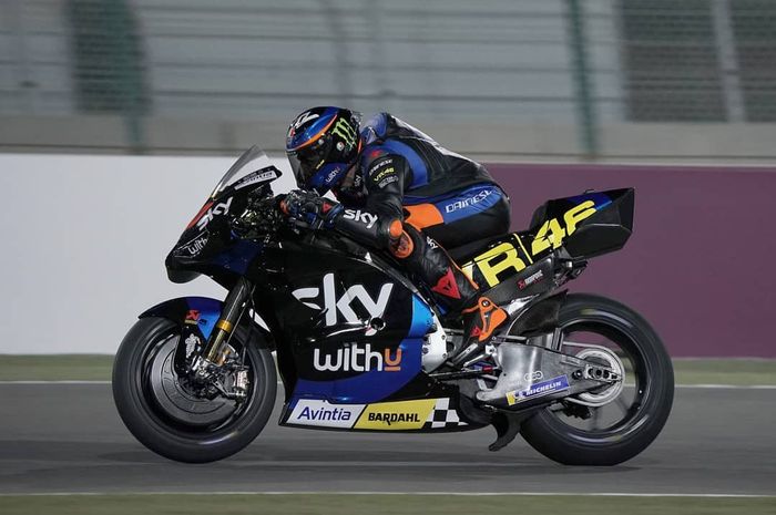 Luca Marini, pembalap SKY VR46 Avintia Racing menggeber tunggangannya di Sirkuit Losail, Qatar, 5-6 Maret 2021. (Foto: Istimewa)