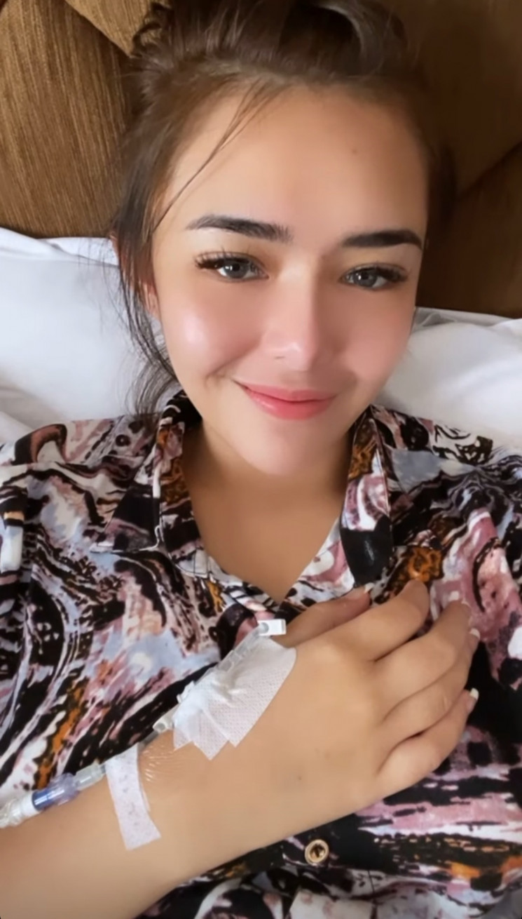 Amanda Manopo lepas selang infus demi syuting sesaat. (Foto: Instagram)