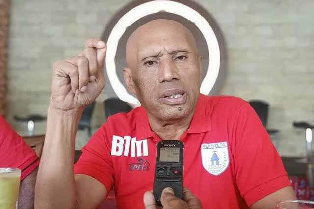 Ketua Umum Persipura, Benhur Tomi Mano. (Foto: Istimewa)