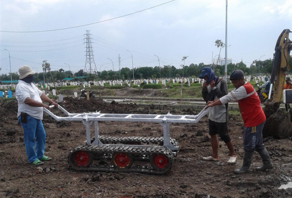 Troli untuk jenazah Covid-19 dilengkapi tank. (Foto:istimewa(