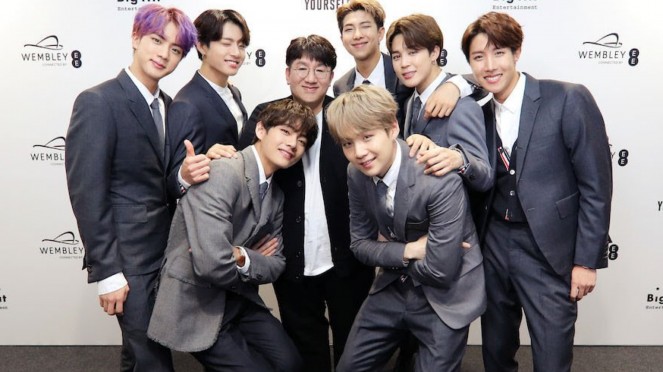 BTS bersama pemegang saham Big Hit Entertainment. (Foto: Big Hit)