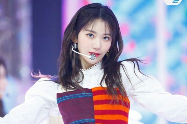 Sakura, pentolan girl group IZ*ONE, dikabarkan akan direkrut Big Hit Entertainment. (Foto: Mnet)