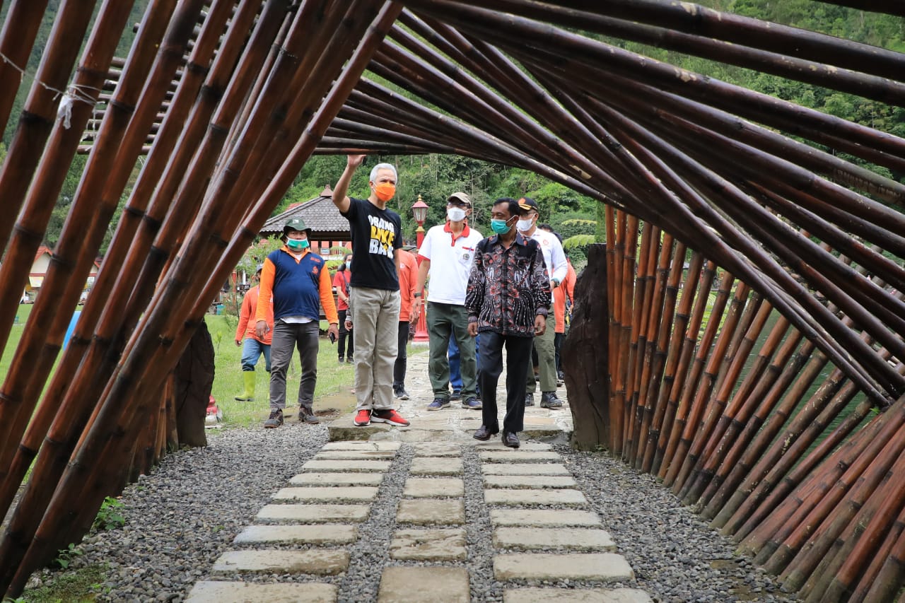 Gubernur Ganjar mendukung pengembangan lahan tidak produktif jadi wisata desa alami. (Foto: Dok Prov Jateng)