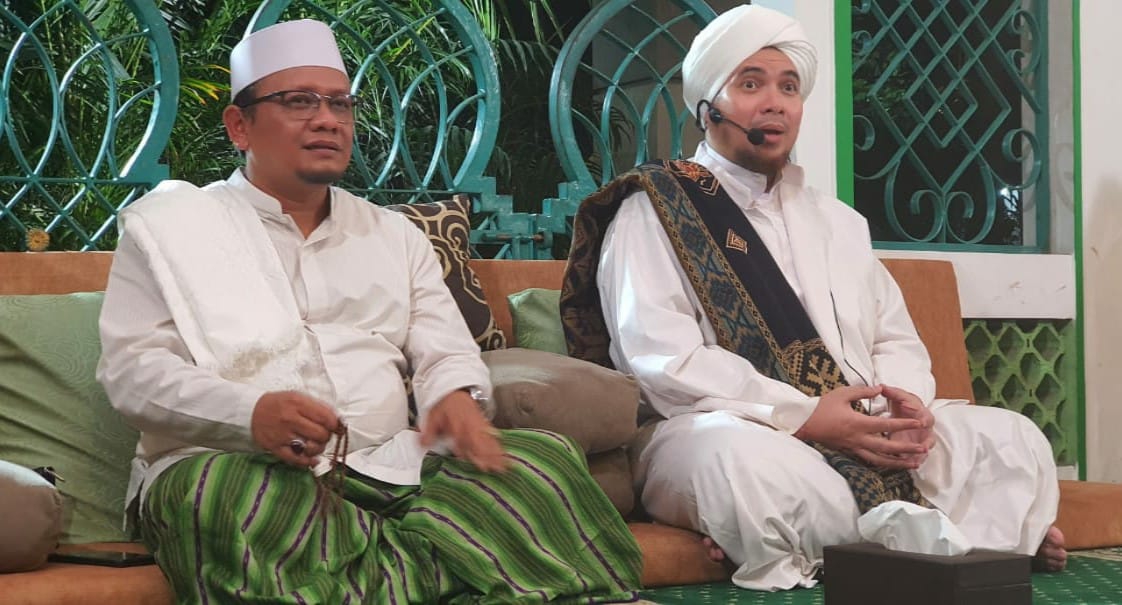 Habib Jindan bin Novel bersama DR M Hasan Charities. (Foto:Istimewa) 