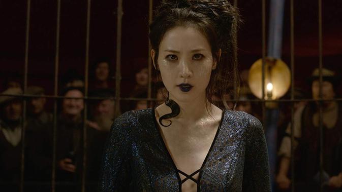 Artis Claudia Kim, pemeran Nagini dalam Fantastic Beasts: The Crimes of Grindelwald tersebut. (Foto: Warner Bros)