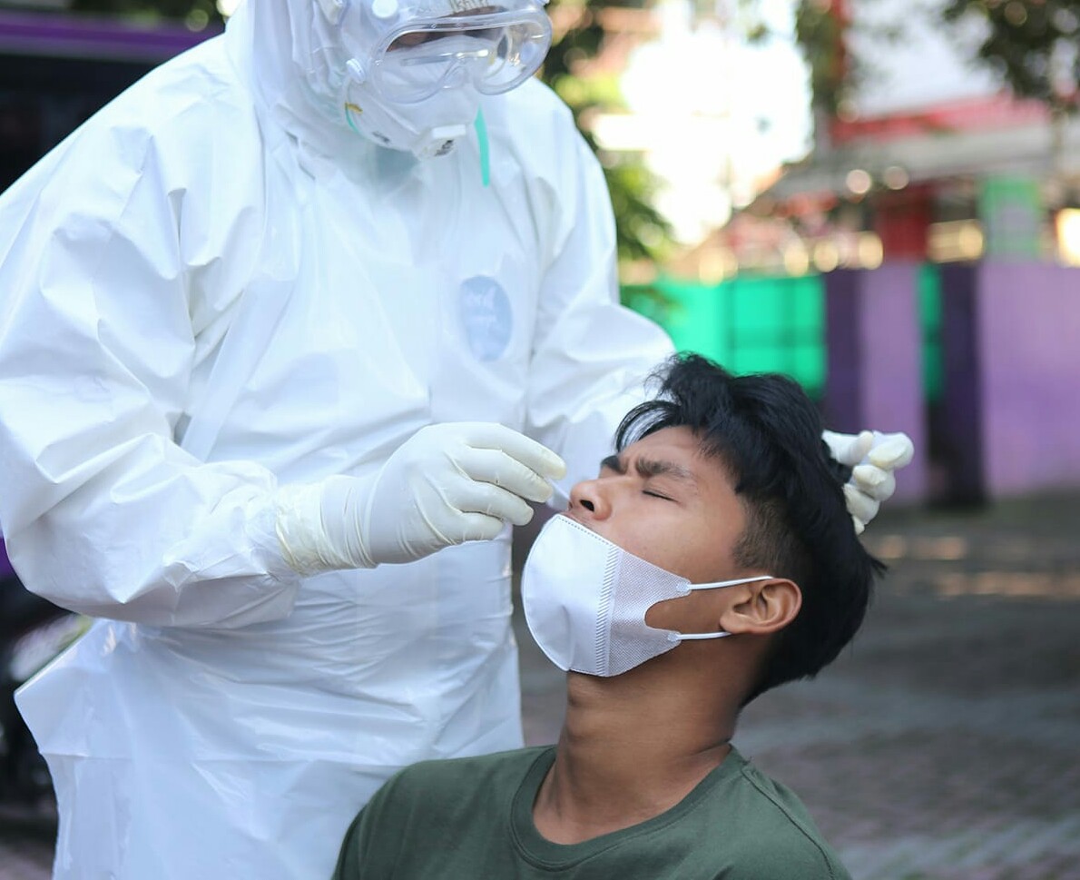 Pemain persik Septian Satria Bagaskara swab antigen. (Foto: Istimewa) 