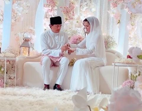 Pernikahan Engku Emran, mantan suami artis Laudya Cynthia Bella, menikah untuk ketiga kalinya dengan Noor Nabila, Jumat 19 Maret 2021. (Foto: Instagram @neelofa)