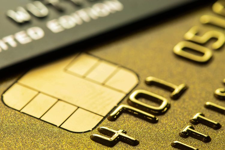 Ilustrasi kartu atm dengan sistem chip. (Foto: Shutterstock.com) 