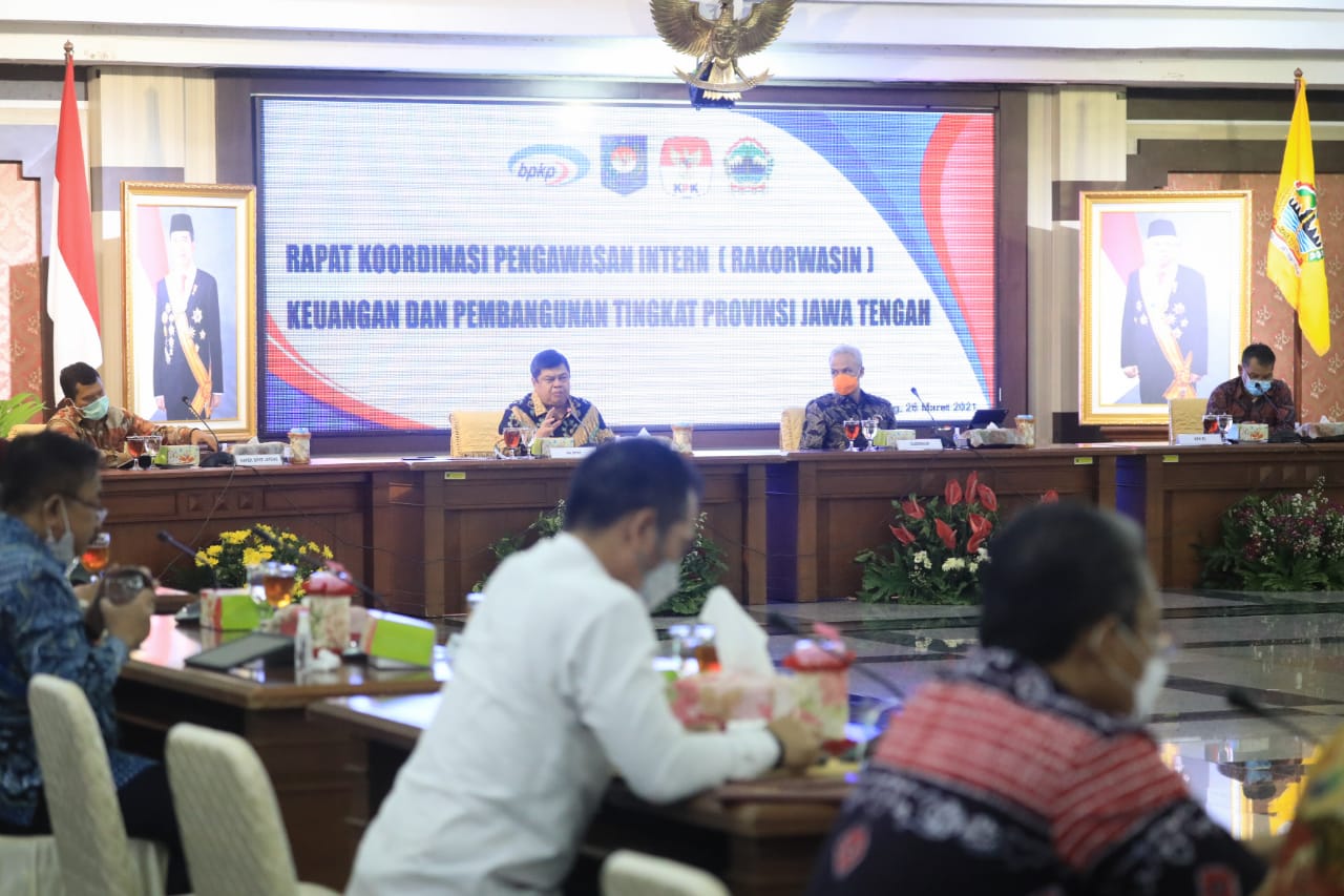 Rapat Koordinasi Pengawasan Intern (Rakorwasin) Keuangan dan Pembangunan Tingkat Provinsi Jawa Tengah dengan Badan Pengawasan Keuangan dan Pembangunan (BPKP) RI di Gedung Gradhika Bhakti Praja, Jumat, 26 Maret 2021. (Foto: Dok Prov Jateng)