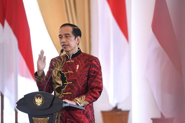 Presiden saat konferensi pers melalui chanel youtube setpres. (Foto: Setpres)