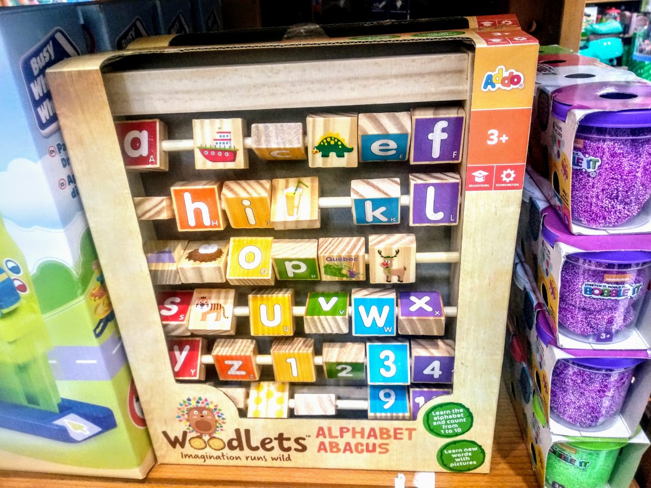 Alphabet Abacus di gerai ELC Ciputra World Surabaya (Foto: M. Rizqi/Ngopibareng.id)