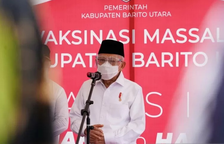 Wakil Presiden Ma'ruf Amin mengingatkan masyarakat agar tetap waspada meski kasus aktif Covid-19 menurun. (Foto: Antara)