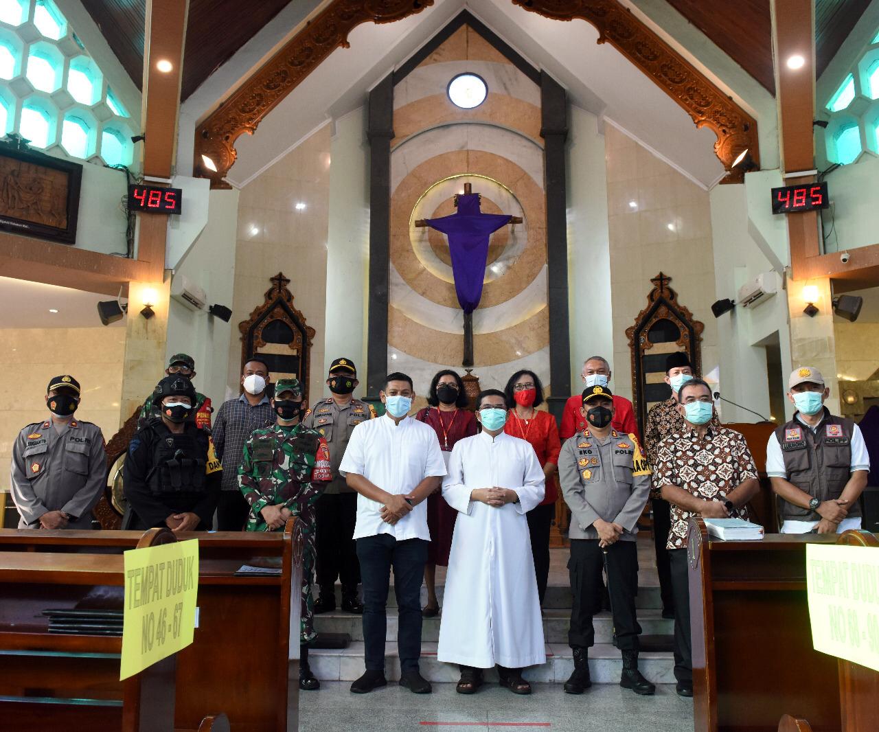 Forkopimda Kota kediri pastikan pelaksanaan  ibadah Paskah berjalan aman dengan melakukan pemantauan (istimewa) 