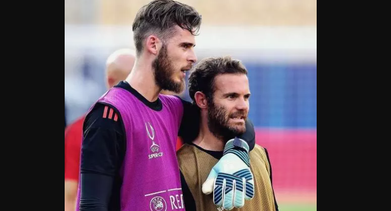 David De Gea memberikan dukungan kepada Juan Mata yang tengah berduka atas kematian sang ibu, Marta Garcia, pada 29 Maret 2021. (Foto: Instagram)