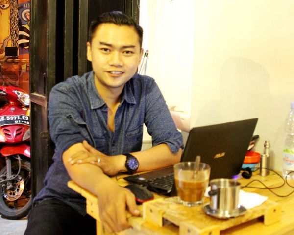 Tempat yang menyediakan berbagai menu kopi menjadi pilihannya